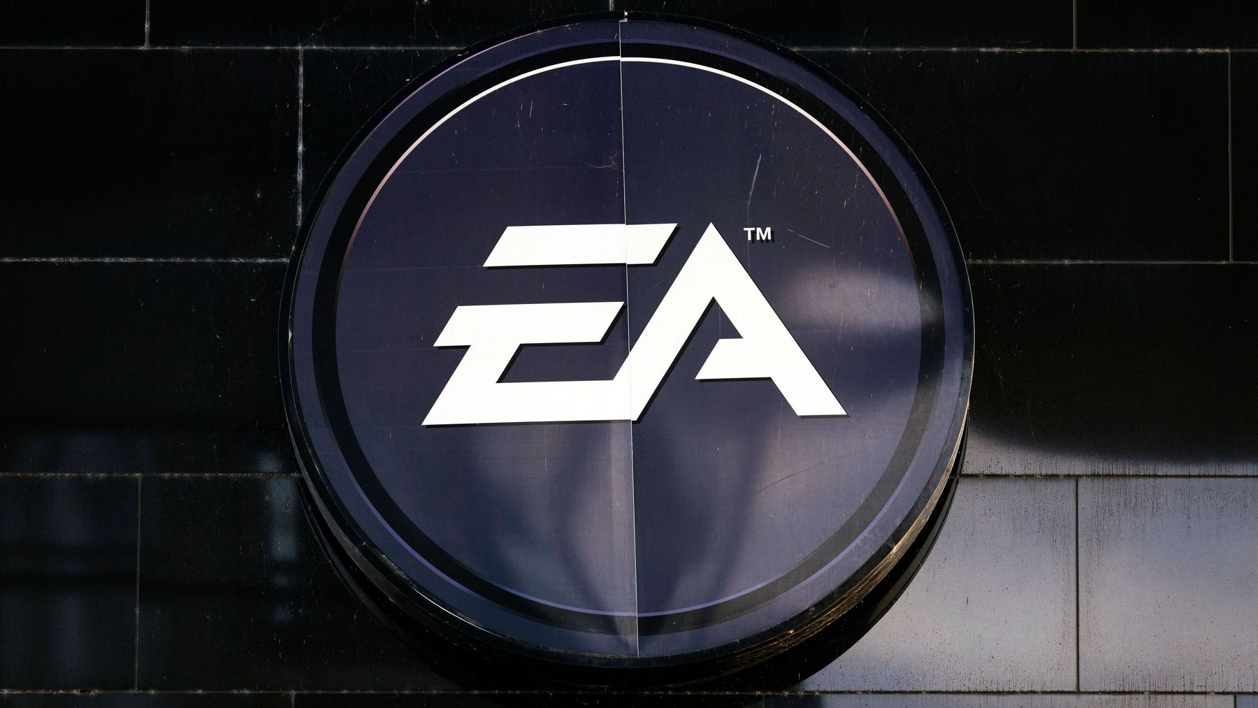 Amazon buys Electronic Arts